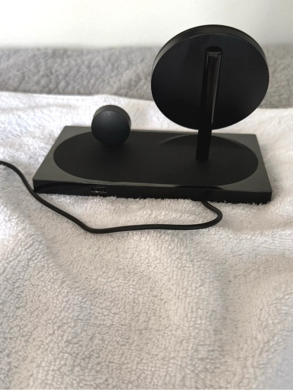 Belkin BOOST↑2-in-1 Wireless Charging Dock | iPhone + Apple Watch | Open Box